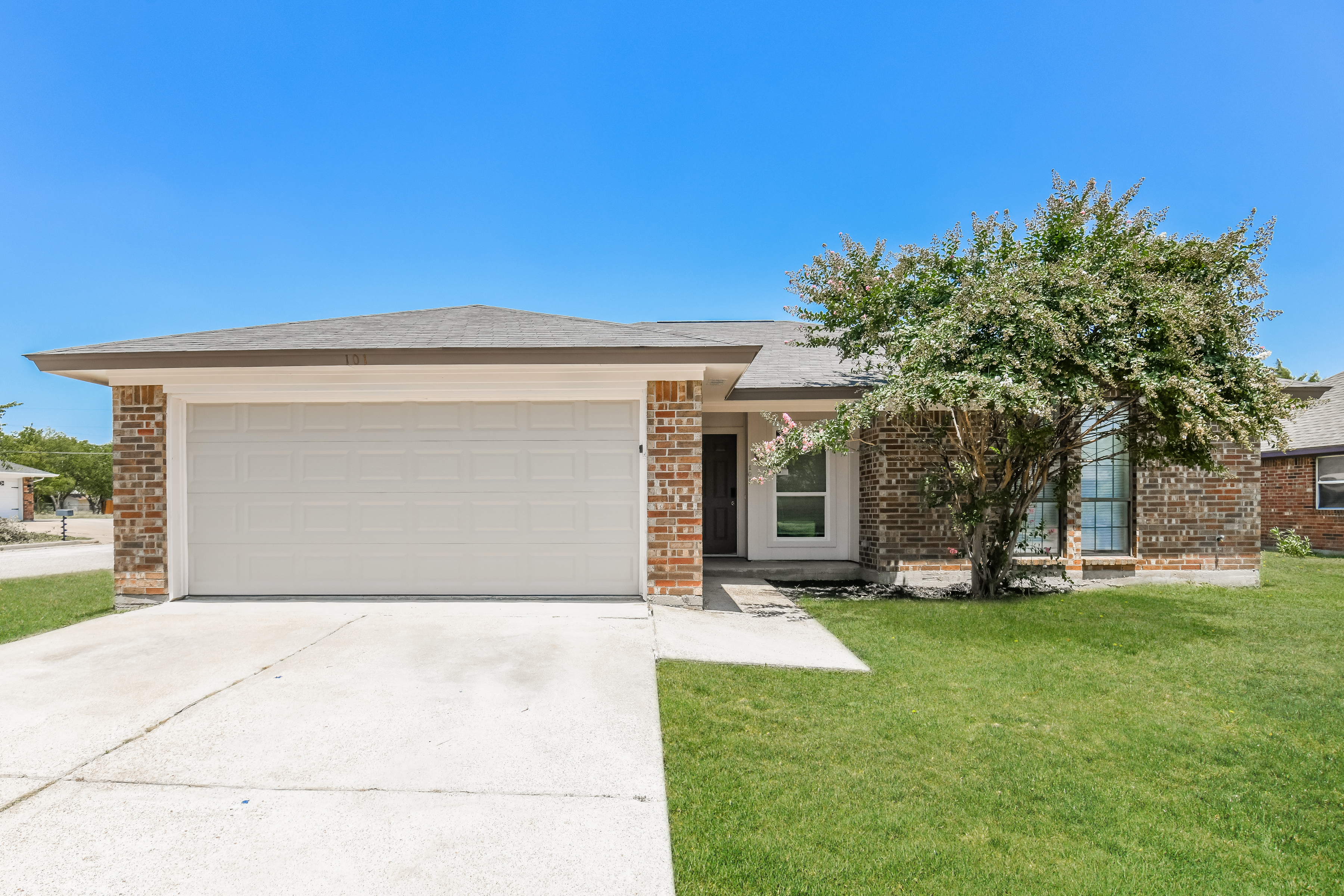101 LIESA ST ALVARADO, TX 76009